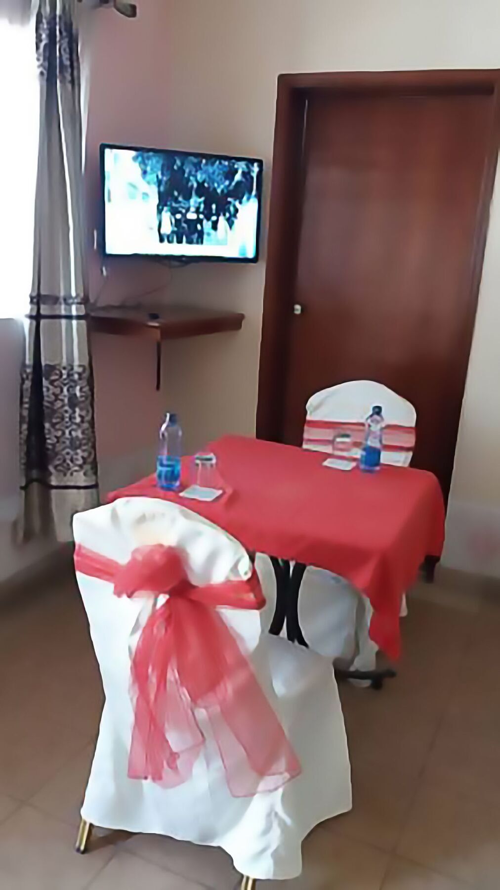 Bison Hotel 纳库鲁 外观 照片